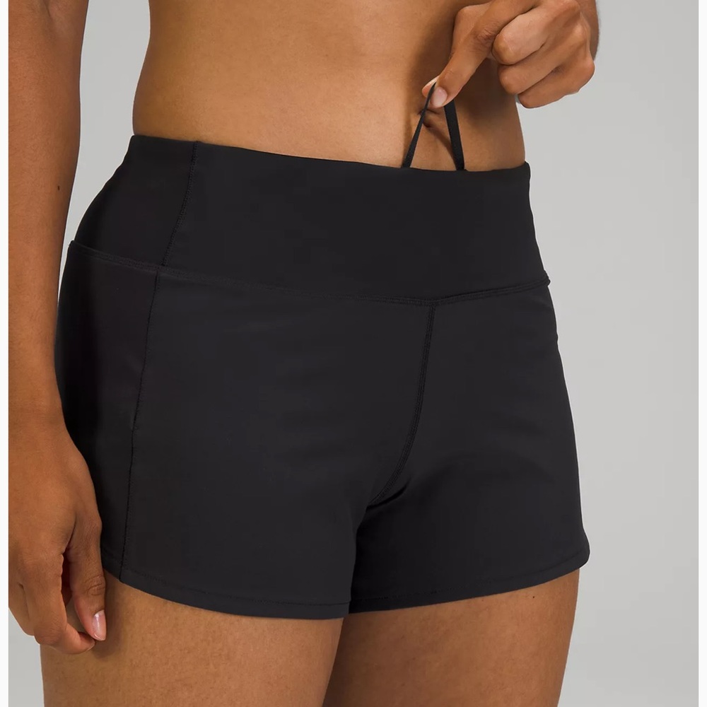 Black Lululemon Speed Up Short 4”